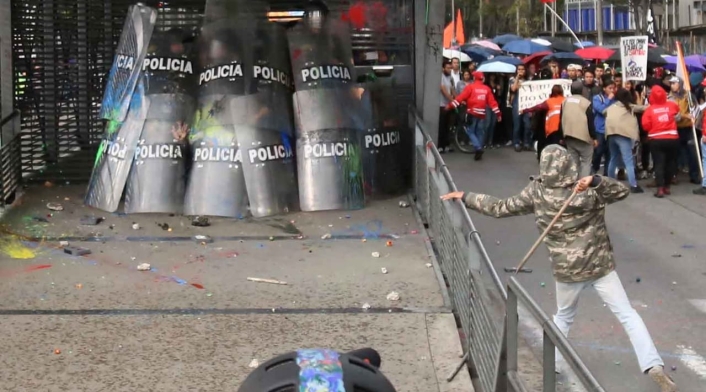 Disturbios y actos vandálicos en Bogotá, en medio de marchas.