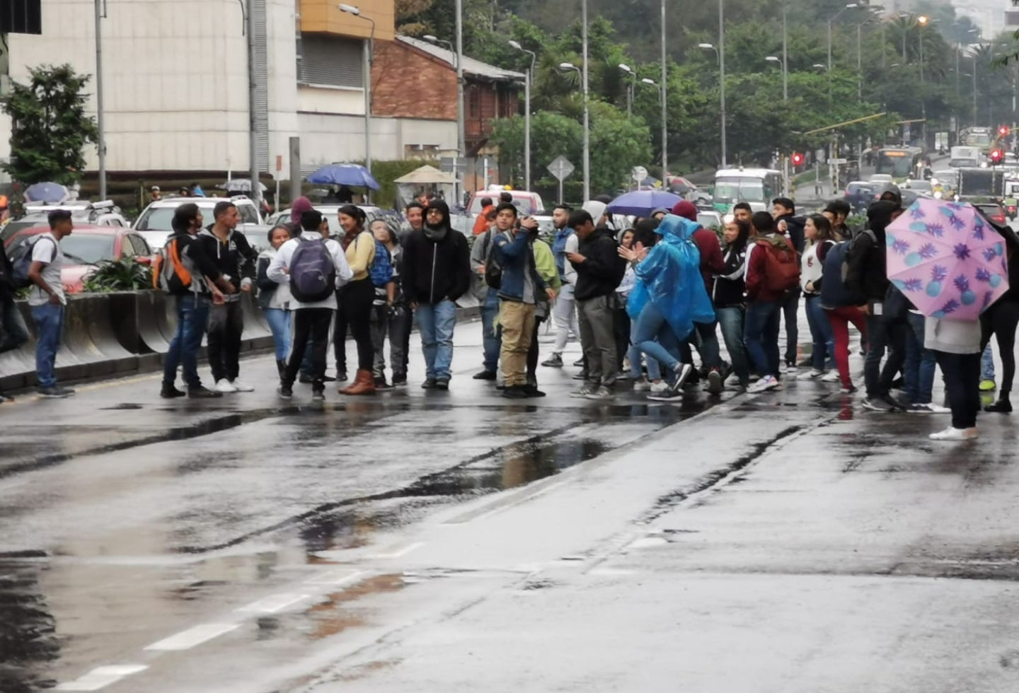 Bloqueada la Carrera Séptima por estudiantes de la U. Distrital