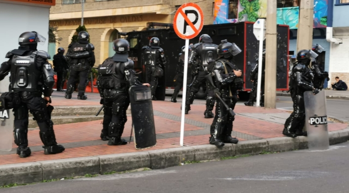 Esmad. Esmad se enfrenta a los estudiantes de la U. Distrital