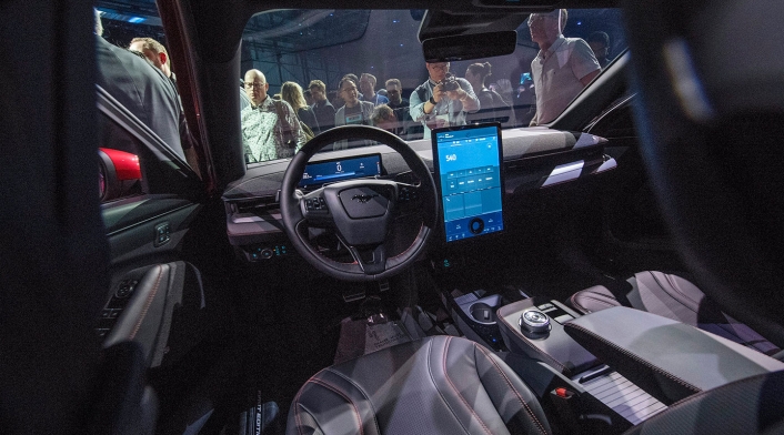 El Ford Mach-E ofrece tableros digitalesv