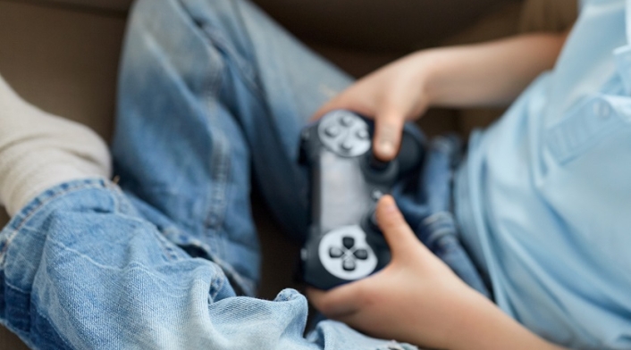 Niño jugando