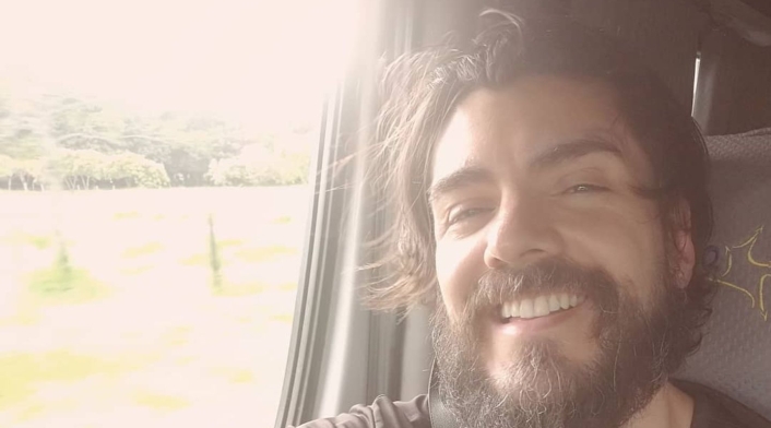 Ese fracaso sentimental que sufrió Jimmy Vásquez lo llevó inclusive a pensar en suicidarse para acabar con ese sufrimiento que padecía.