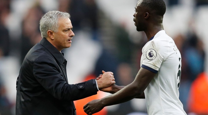 José Mourinho y Dávinson Sánchez José Mourinho y Dávinson Sánchez