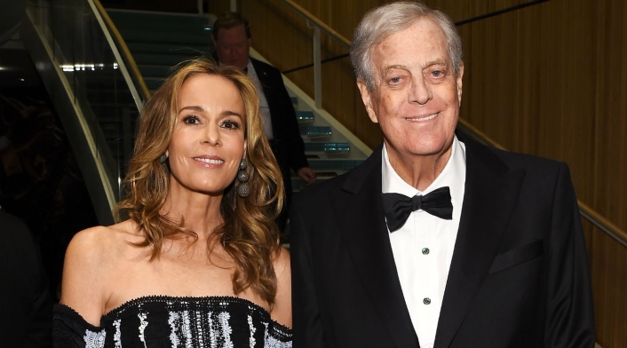 Julia Flesher Koch entró en el top tras heredar la fortuna de su esposo, David Koch.