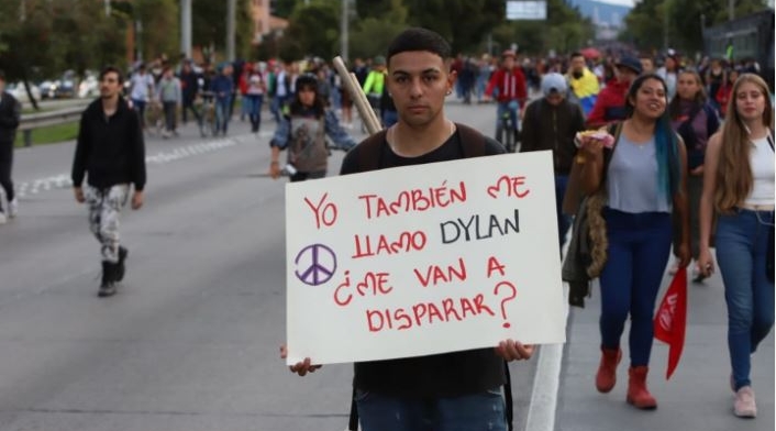 Marchas y pancartas en Bogotá