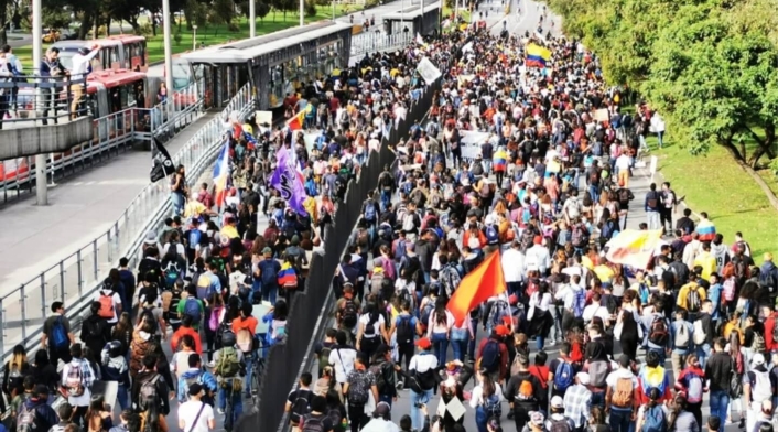 Marchas en Bogotá hacia la 100