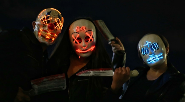 Sujetos enmascarados robaron a pasajeros de un bus y mataron a uno de ellos. Sujetos enmascarados robaron a pasajeros de un bus y mataron a uno de ellos.