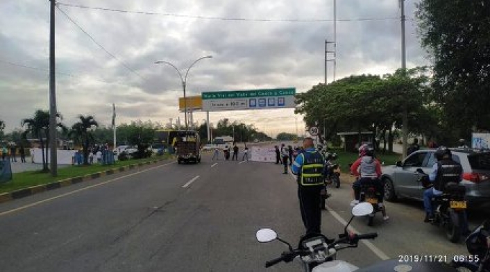 Varios sectores de Cali se encuentran bloqueados por paro nacional