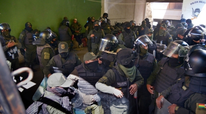 Policías en Bolivia.