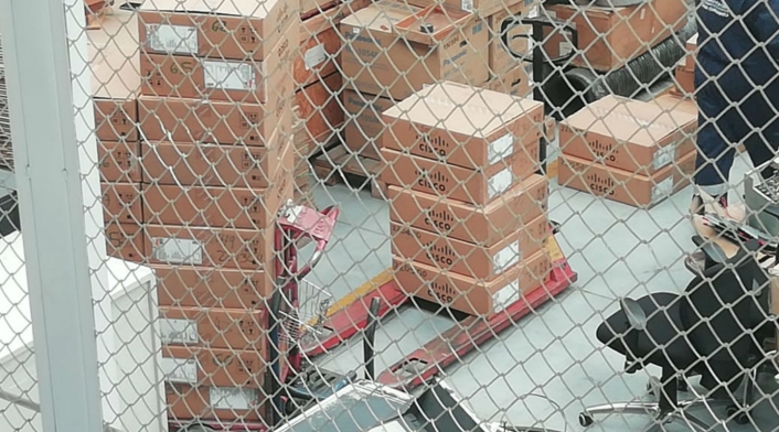 Equipos que Aerocivil tiene en una bodega