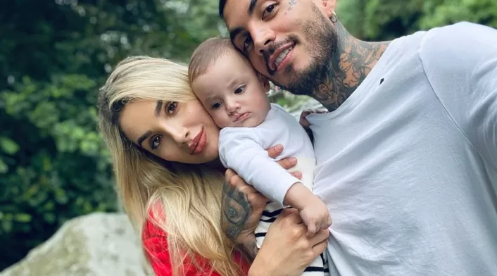 Melina Ramirez, Mateo Carvajal y su hijo Salvador.