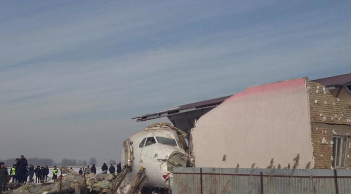 Avión accidentado en Kazajistán Avión accidentado en Kazajistán