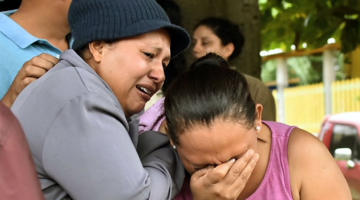 Familiares de presos muertos en Honduras