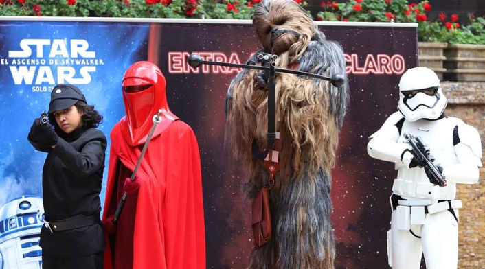 Fans de 'Star Wars Colombia' caracterizados como los personajes de la saga