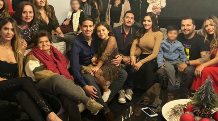 James Rodríguez y Shannon de Lima en Navidad