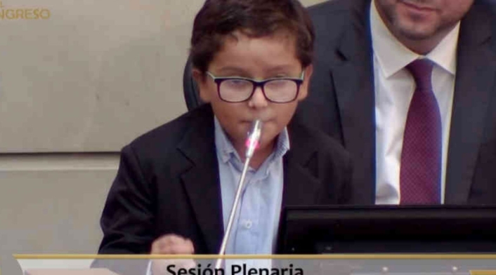 Francisco Javier, niño que irrumpió en el Congreso