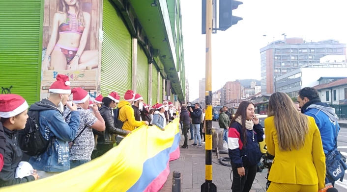 'Cadena Humana' de comerciantes de San Andresito, en protesta por el paro nacional.