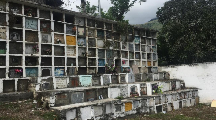 Cementerio de Dabeiba, Antioquia.
