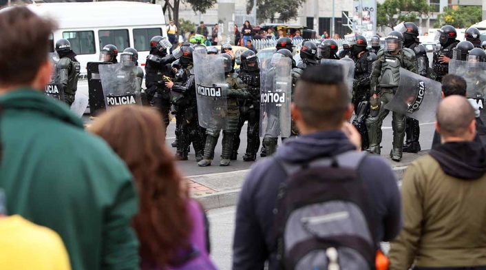 Impactantes imagenes de encapuchados y vandalismo en paro nacional / 21 de enero