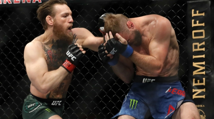 Pelea entre Conor McGregor y Donald Cerrone Pelea entre Conor McGregor y Donald Cerrone
