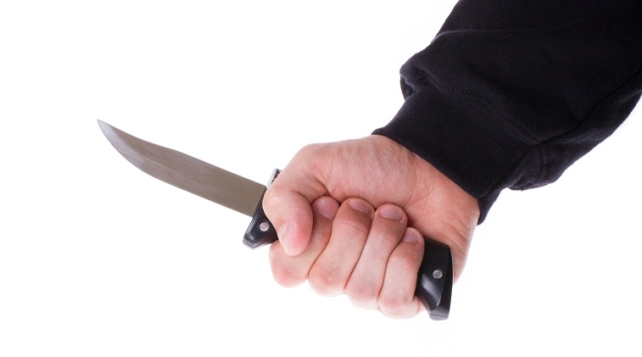 Ataque con cuchillo