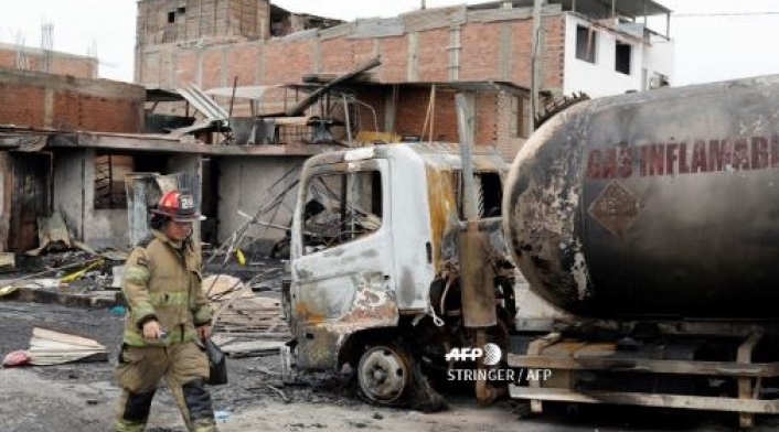 Explosión de camión cisterna en Lima, Perú