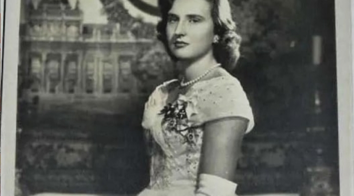 Pilar de Borbón a los 18 años