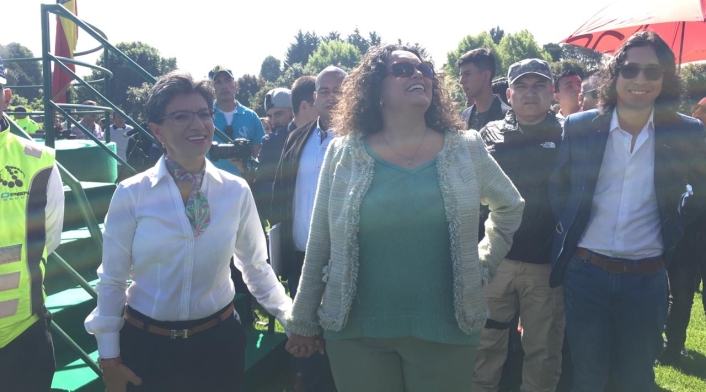 Claudia López y Angélica Lozano en evento de posesión de la alcaldesa de Bogotá Claudia López y Angélica Lozano en evento de posesión de la alcaldesa de Bogotá