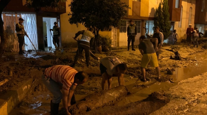Emergencia en Floridablanca, Santander, por desbordamiento de río.