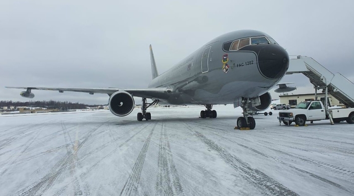 Avión de la FAC que irá a Wuhan está en Alaska