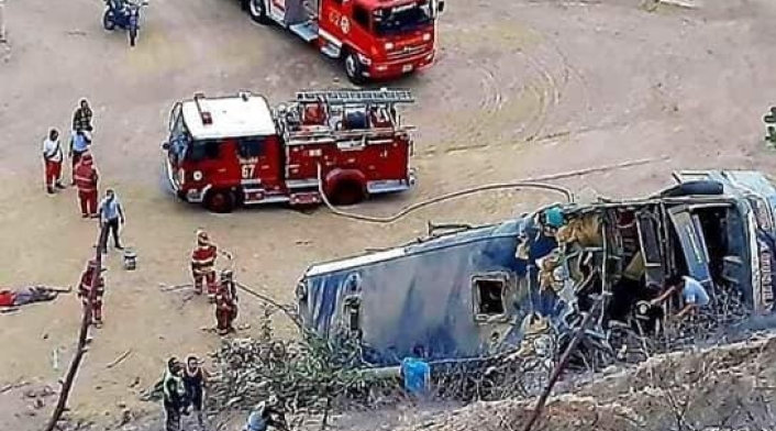 Accidente de bus ecuatoriano en Perú