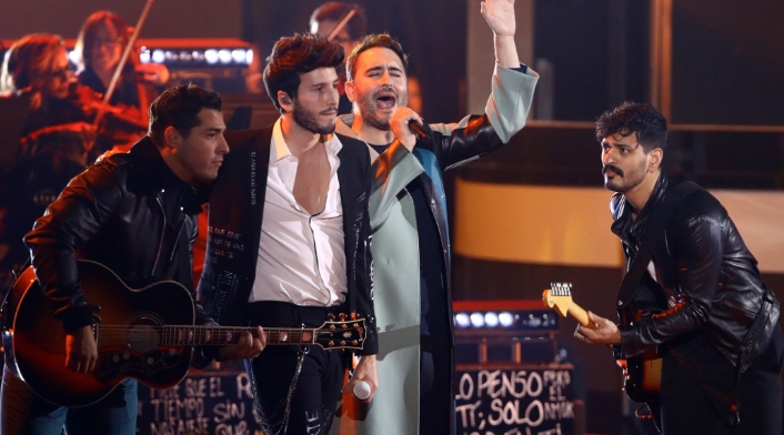 Sebastián Yatra y Reik en los Latin Grammy