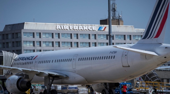 La decisión de Air France obedece a la amenaza que representa el coronavirus.