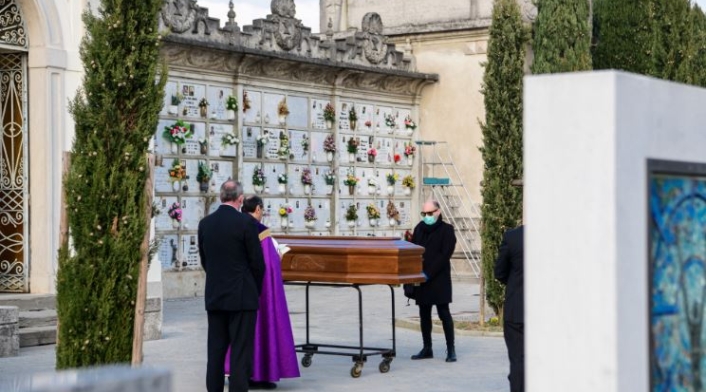 Cementerio en Lombardía, Italia