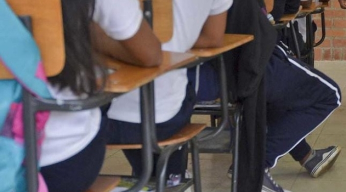 Son cerca de 75 mil estudiantes quienes no tendrán clases este lunes.