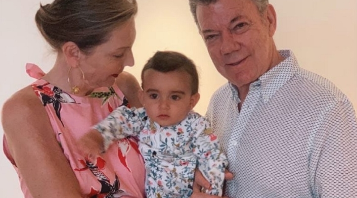 Juan Manuel Santos junto a su esposa y nieta