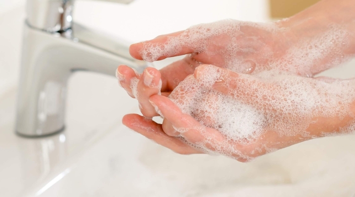 Lavado de manos con agua y jabón Lavado de manos con agua y jabón