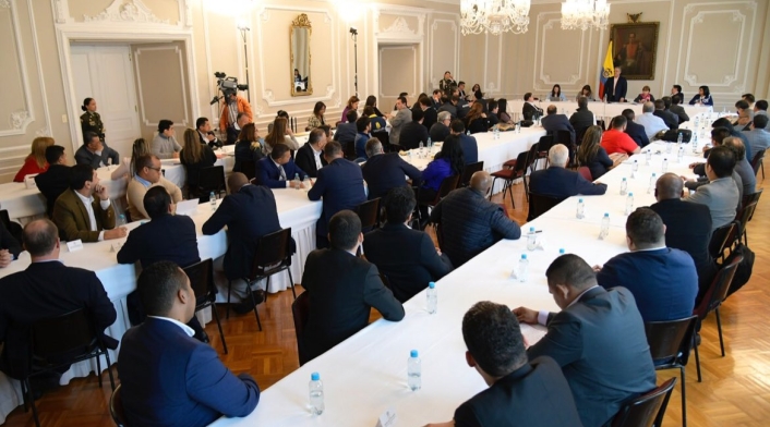 Alcalde de Popayán junto a otros mandatarios