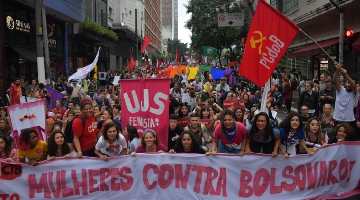 Mujeres protestan en Brasil Mujeres protestan en Brasil
