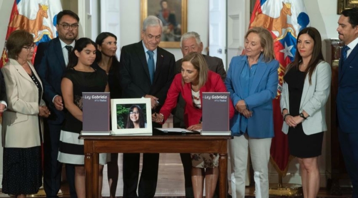 Sebastián Piñera promulga Ley Gabriela