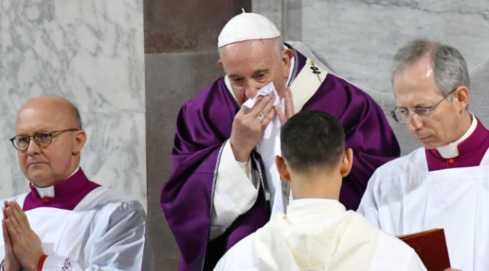 Papa Francisco con resfriado