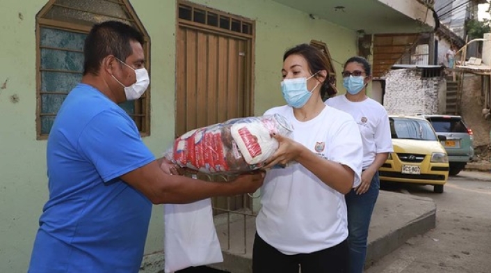 Entrega de mercados a población vulnerable Entrega de mercados a población vulnerable