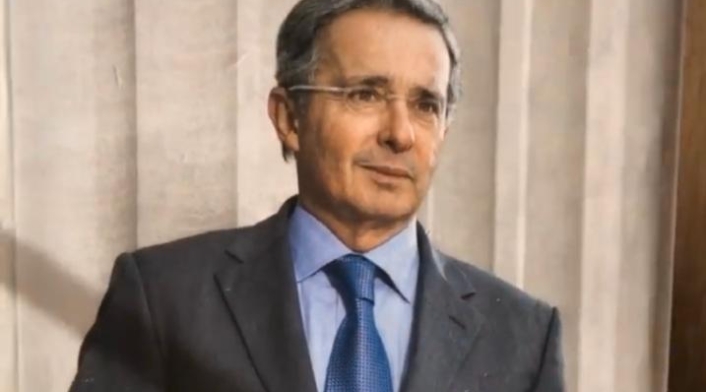 Uribe Instagram 03