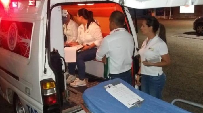 Ambulancia - Médico agredido Ambulancia - Médico agredido