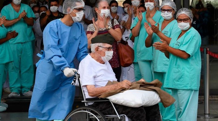 Militar de 99 años vence el coronavirus