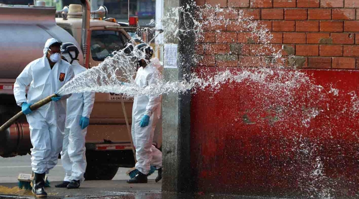 Así fue el proceso de desinfección de Corabastos en Bogotá en medio de la amenaza del coronavirus.