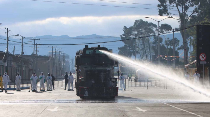 Así fue el proceso de desinfección de Corabastos en Bogotá en medio de la amenaza del coronavirus.