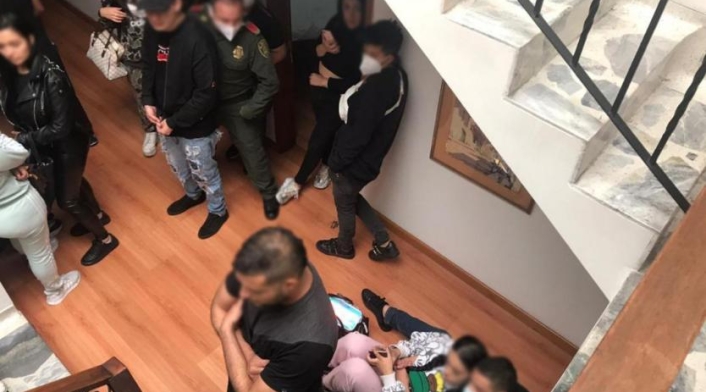 En la fiesta privada, la Policía encontró menores de edad.