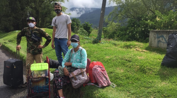 Venezolanos regresando a su país