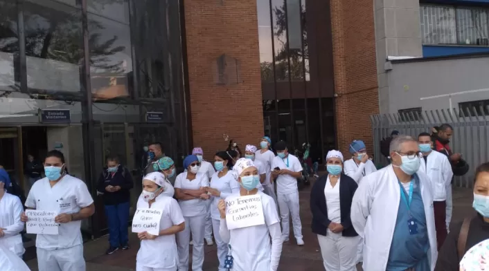 Médicos protestan en Bogotá